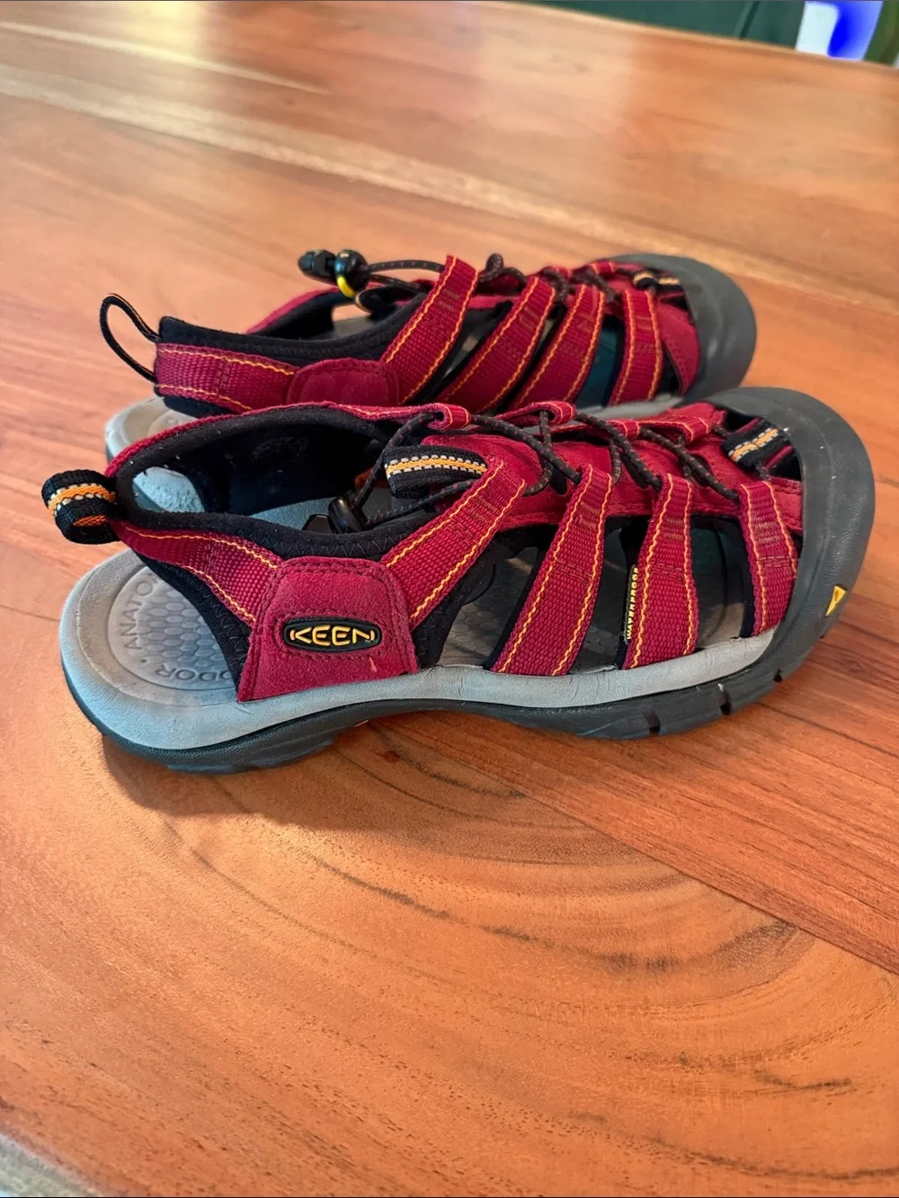 Keen Newport H2 Hiking Sandals. Women’s size 7.
